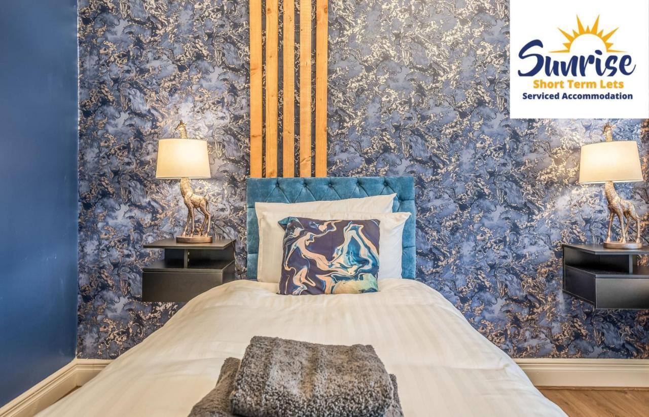 Presidential Apartment, Family Home, Luxury Bedrooms, 2 Rooms, 1 King Bed, 2 Single Beds, Free Wifi, Free Parking, Tourists, Business Travelers, Relocation, Beautiful River Views, - Long Stays, Invoice And Reduced Price Are Only Via Sunrise Short Let Νταντί Εξωτερικό φωτογραφία