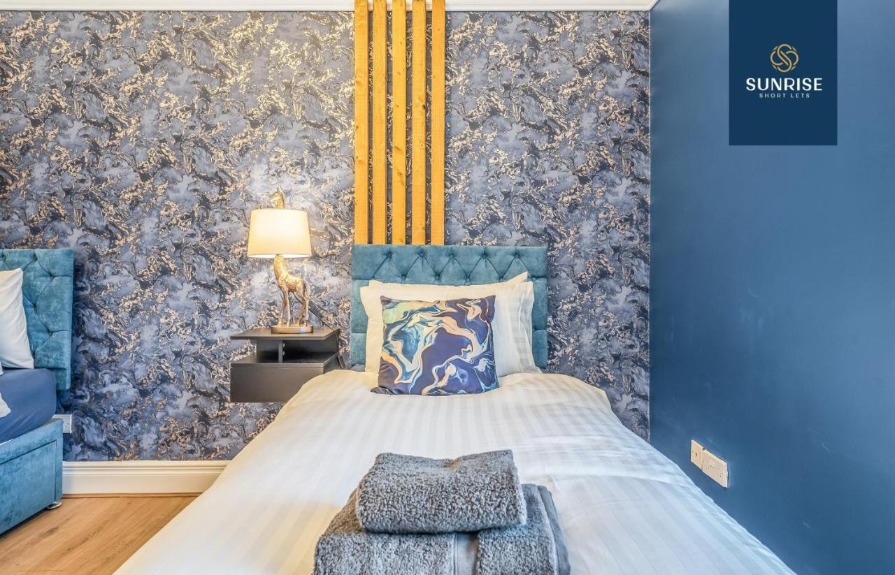 Presidential Apartment, Family Home, Luxury Bedrooms, 2 Rooms, 1 King Bed, 2 Single Beds, Free Wifi, Free Parking, Tourists, Business Travelers, Relocation, Beautiful River Views, - Long Stays, Invoice And Reduced Price Are Only Via Sunrise Short Let Νταντί Εξωτερικό φωτογραφία